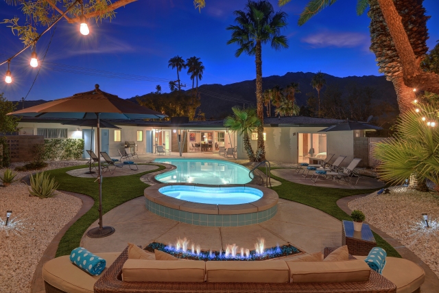 The Retro House • Central Palm Springs • Coachella Vacation Pool Home